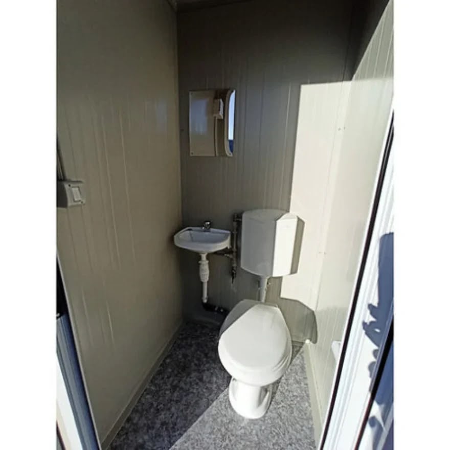 Sanitärcontainer S1 mit WC und Waschbecken – kompakte Sanitärkabine für 1 Person