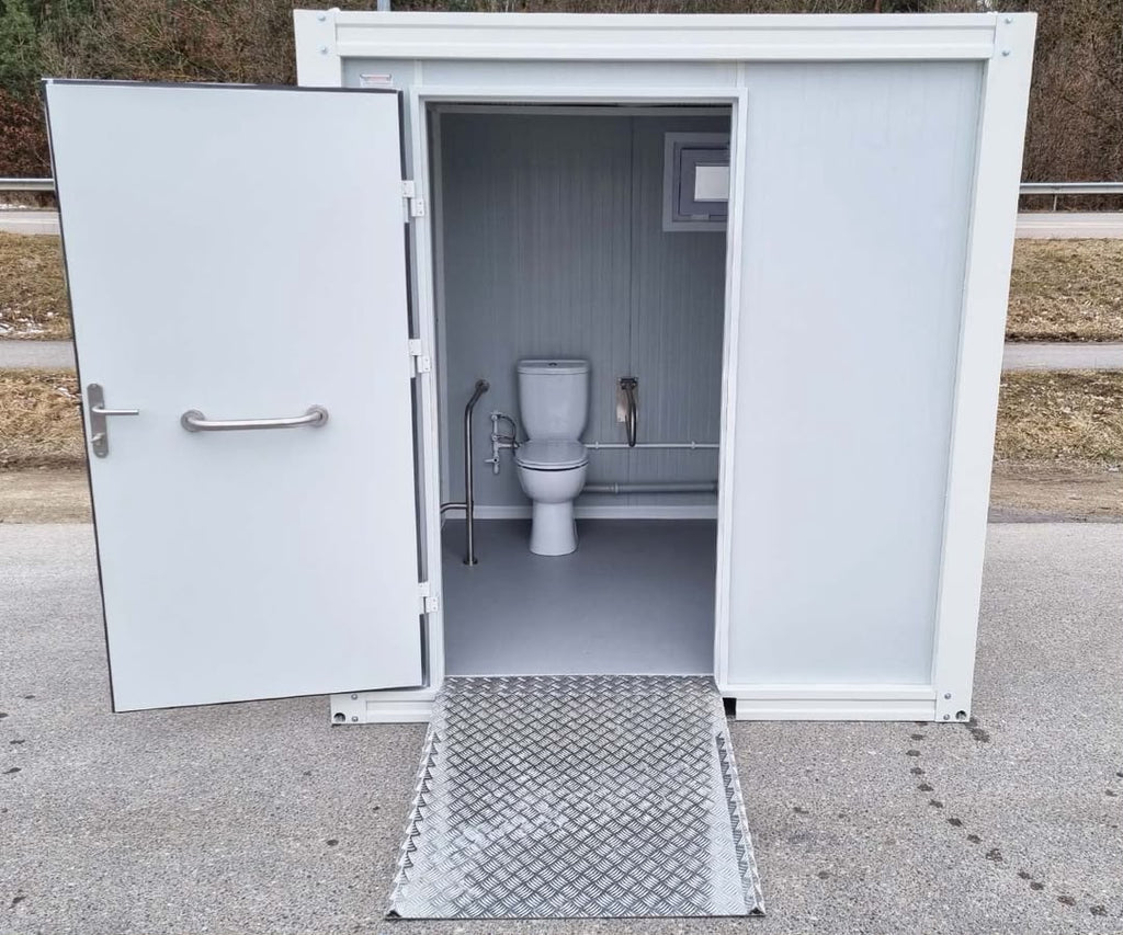 Behinderten Toilette - WC Container mit Rampe - barrierefrei