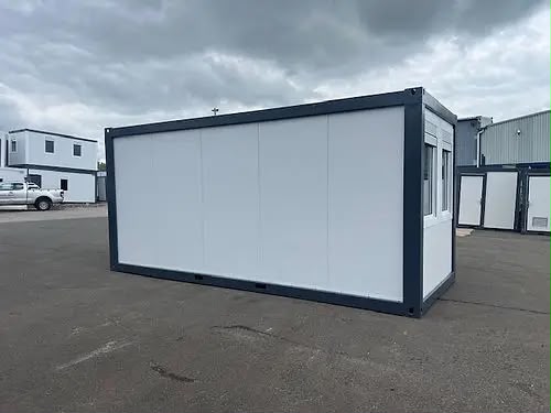 Bürocontainer mit Panoramafenstern (mobil & tragbar)