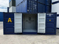 Sockel „OPEN SIDE 20“ mit Tropfschale und Auffangschale.